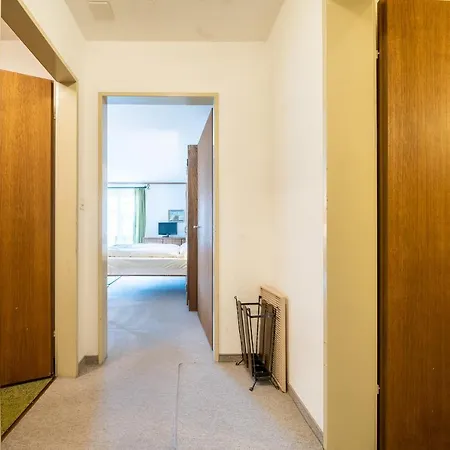 6404 Geraeumige 2,5 Maisonette-wohnung Im Dachgeschoss Mit Balkon Und Blick Auf Den *