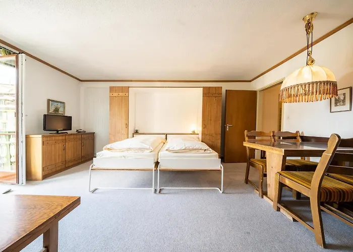 6404 Geraeumige 2,5 Maisonette-wohnung Im Dachgeschoss Mit Balkon Und Blick Auf Den